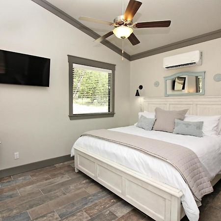 Green Acres Cottages - Fredericksburg Suite Wimberley Eksteriør bilde